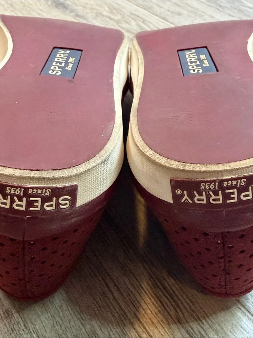 Sperry Seasick Red Perforated Leather Elastic Slip-On Loafer Shoes Women's US 8